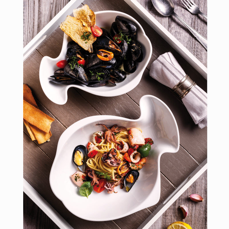 Fischteller GOURMET aus Porzellan, in Fischform, zwei Größen